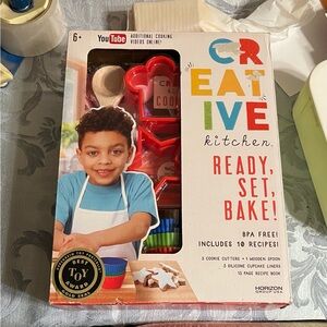 Creative Kitchen Baking Set - Red